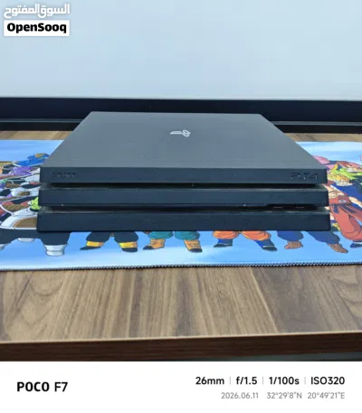 بلاي ستيشن 4 برو (PS4 Pro) مستعمل بحالة ممتازة مع 3 ذراعات 3