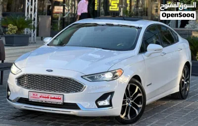 Ford Fusion Titanium 4