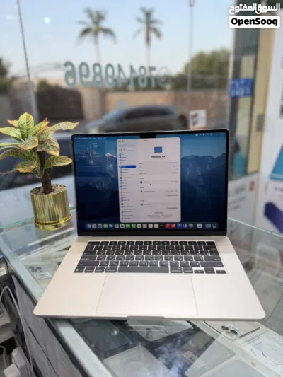 Apple MacBook M4 512GB SSD 16GB RAM 100% Battery Health 18 time only charge Under apple warranty 3
