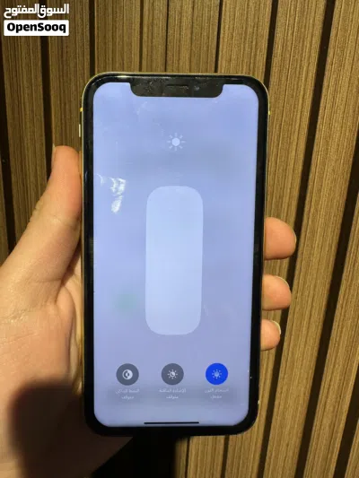 مميز iPhone XR 128GB وارد الشرق الاوسط كفالة استرداد نقدي بسعر ممتاز جداً 4