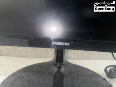 Samsung 24-inch Curved Monitor 60 HZ 3