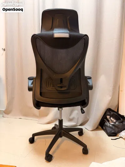 كرسي مكتب مريح جداً من Danube Home للبيع – شبه جديد Very comfortable office chair from Danube Home 2