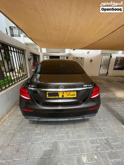 مرسيدس بنز الفئة-E E 300 2