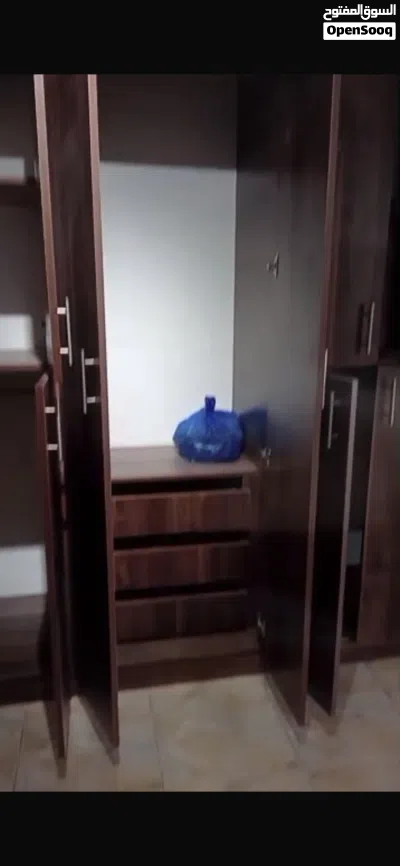 دولاب ملابس لون بني 2
