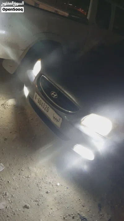 Hyundai Elantra SE 2