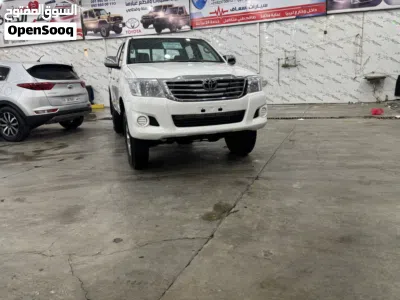 Toyota Hilux DLX 3