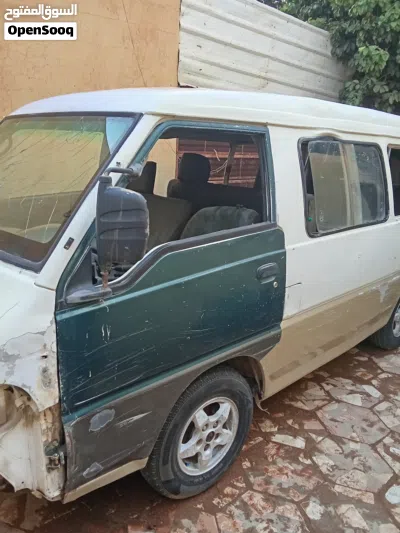 Hyundai H1 Standard 2