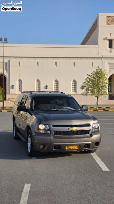 Chevrolet Suburban LT 3