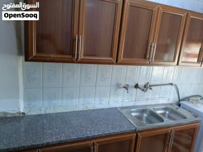 مطبخ المنيوم علوي وسفلي مستعمل للبيع مع الرخام والمجلى 3