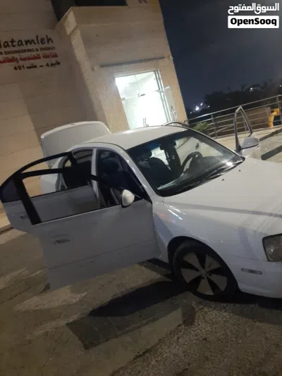هيونداي افانتي Standard 4