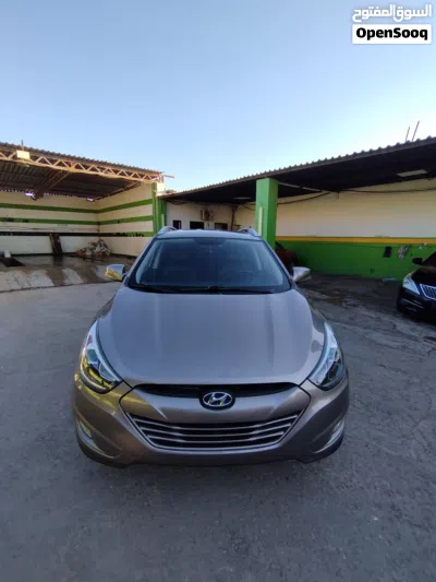 Hyundai Tucson GL 4
