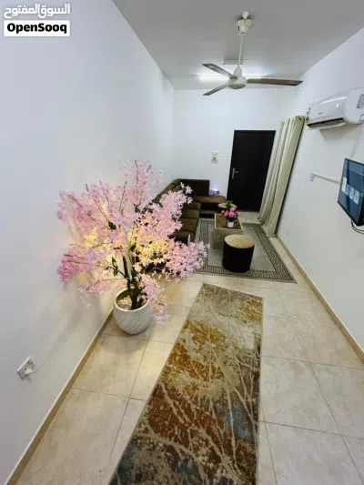 شقه غرفه وصاله ومطبخ وحمام مفروش بالكامل بالخوير خلف مستشفى بدر السما .. Apartment for rent: one be 4