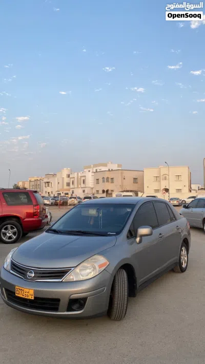 Nissan Tiida 3