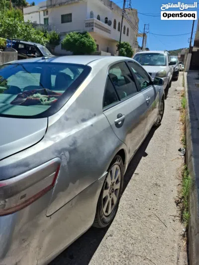 تويوتا كامري XLE 2