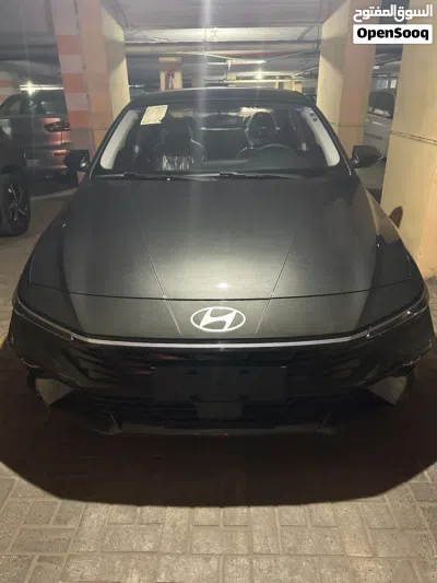 Hyundai Elantra Limited 4