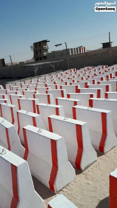 حواجز خرسانية نيوجرسي وقواعد انارة 2