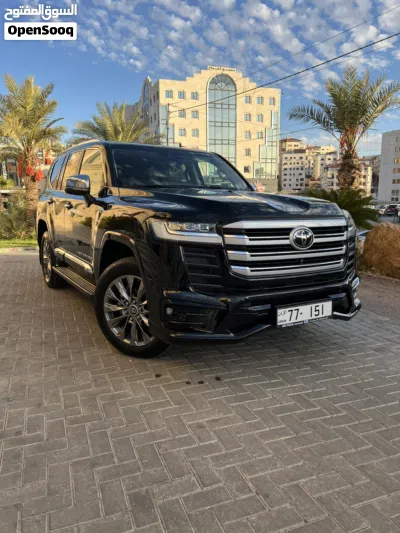 تويوتا لاند كروزر VXR 2