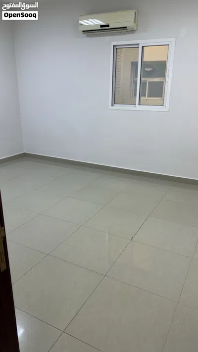 شقق متميزة في منطقة بوشر شارع الكليات 4