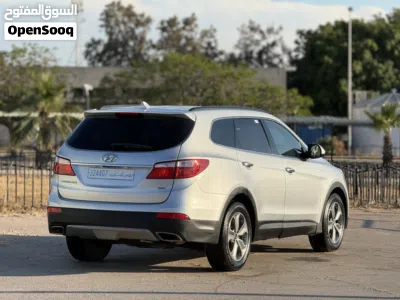 Hyundai Santa Fe GL 2