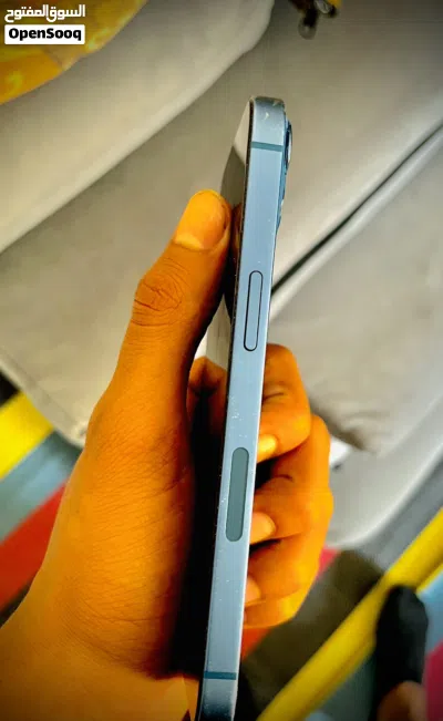 iPhone 13 عادي لون ازرق 2