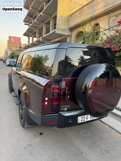 Land Rover Defender 130 X-Dynamic 4