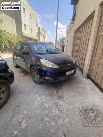 تويوتا سيينا LE 2
