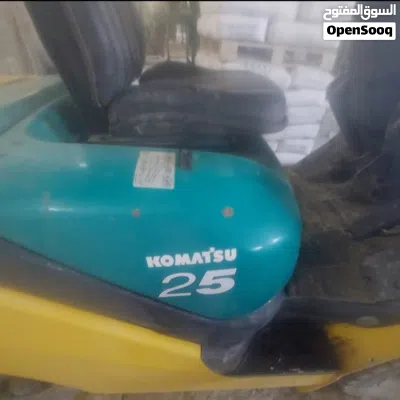 رافعة شوكيه فركة نوع كوماتسو ياباني 2.5 طن 4