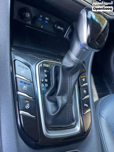 Hyundai Ioniq Standard 3