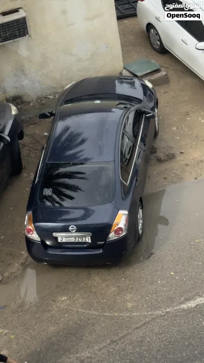 Nissan Altima Standard 2