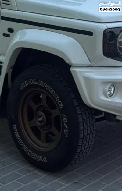 للبيع 5 رنقات جمني مع اربع اطارات ب 200BD 2