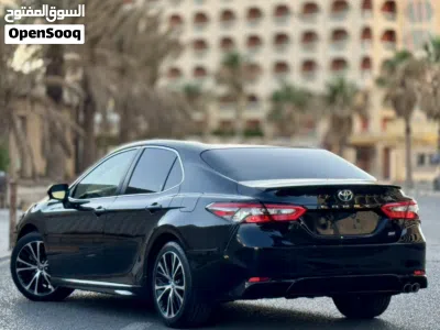 Toyota Camry SE 4