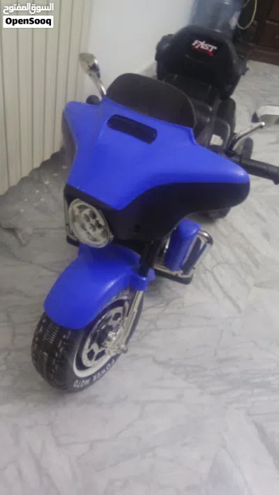 دراجات اطفال بحاله ممتازه 2