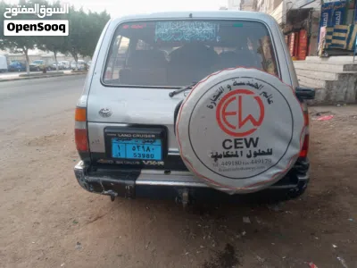 Toyota Land Cruiser GXR 2