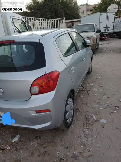 ميتسوبيشي ميراج Standard 3