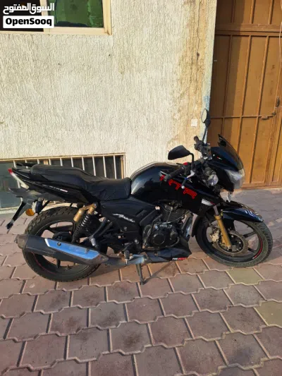 TVS Apache RTR 180 3