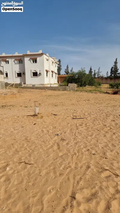 ارض سكنية للبيع 310م عين زارة طريق المشتل الغزيوي في موقع ممتاز جدا مام سوق الغزيوي ملك مقدس 2