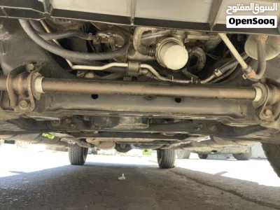 نيسان تايتن SV 4