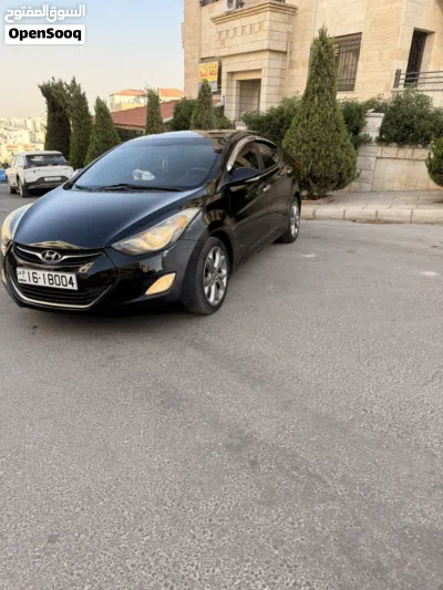 Hyundai Avante Standard 3