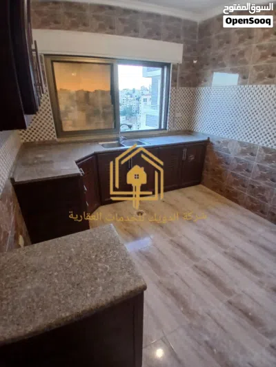 شقة * مميزة * 3نوم * 150م * مطلة * موقع مميز * ضاحية الرشيد 4