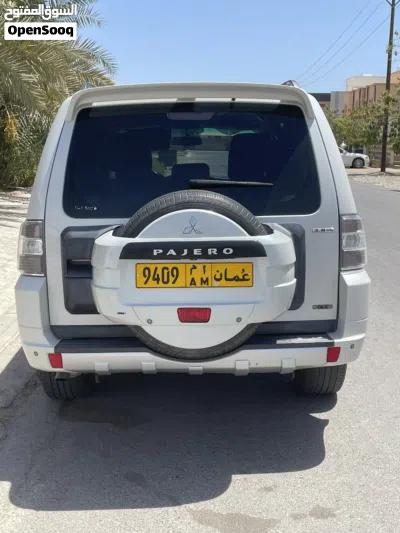 ميتسوبيشي باجيرو GLS 2