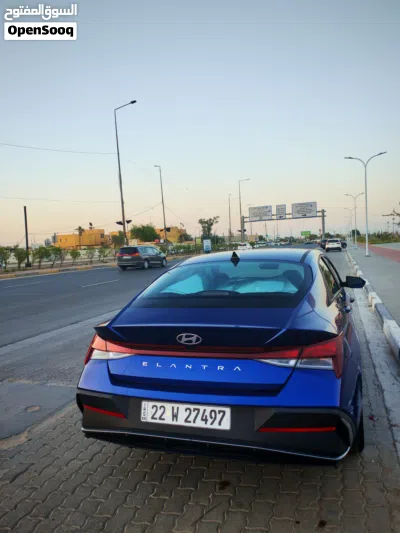 Hyundai Elantra SE 2