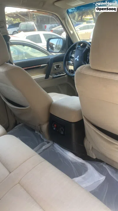 Mitsubishi Pajero GLS 3