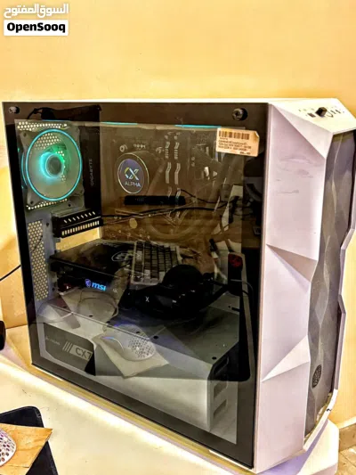 Pc gaming . 4