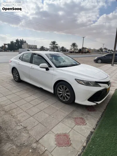 Toyota Camry LE 4