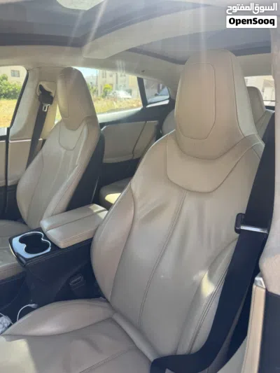Tesla Model S Long Range 2