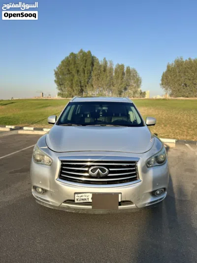 Infiniti Q60 Luxe 3