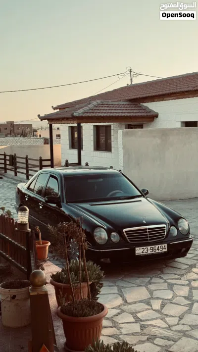 مرسيدس بنز الفئة-E E 200 2