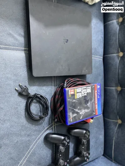 Playstation 4 slim 3