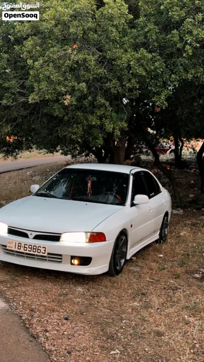 Mitsubishi Lancer Standard 3
