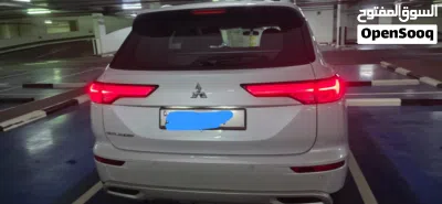ميتسوبيشي اوتلاندر Standard 3